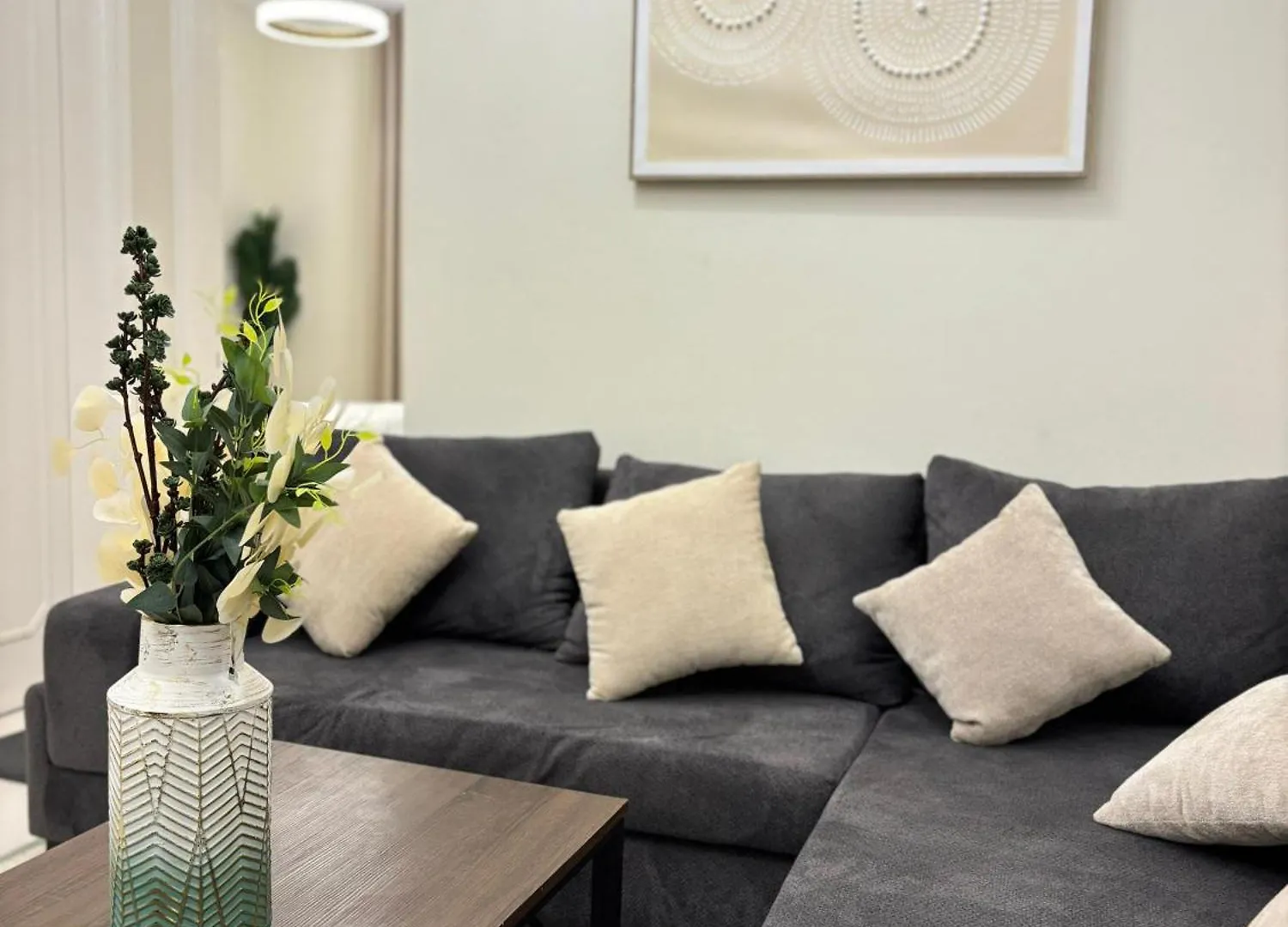 Apartment شقة غرفة وصالة رائعة وهادئة في المروج 10 Riyadh Saudi Arabia